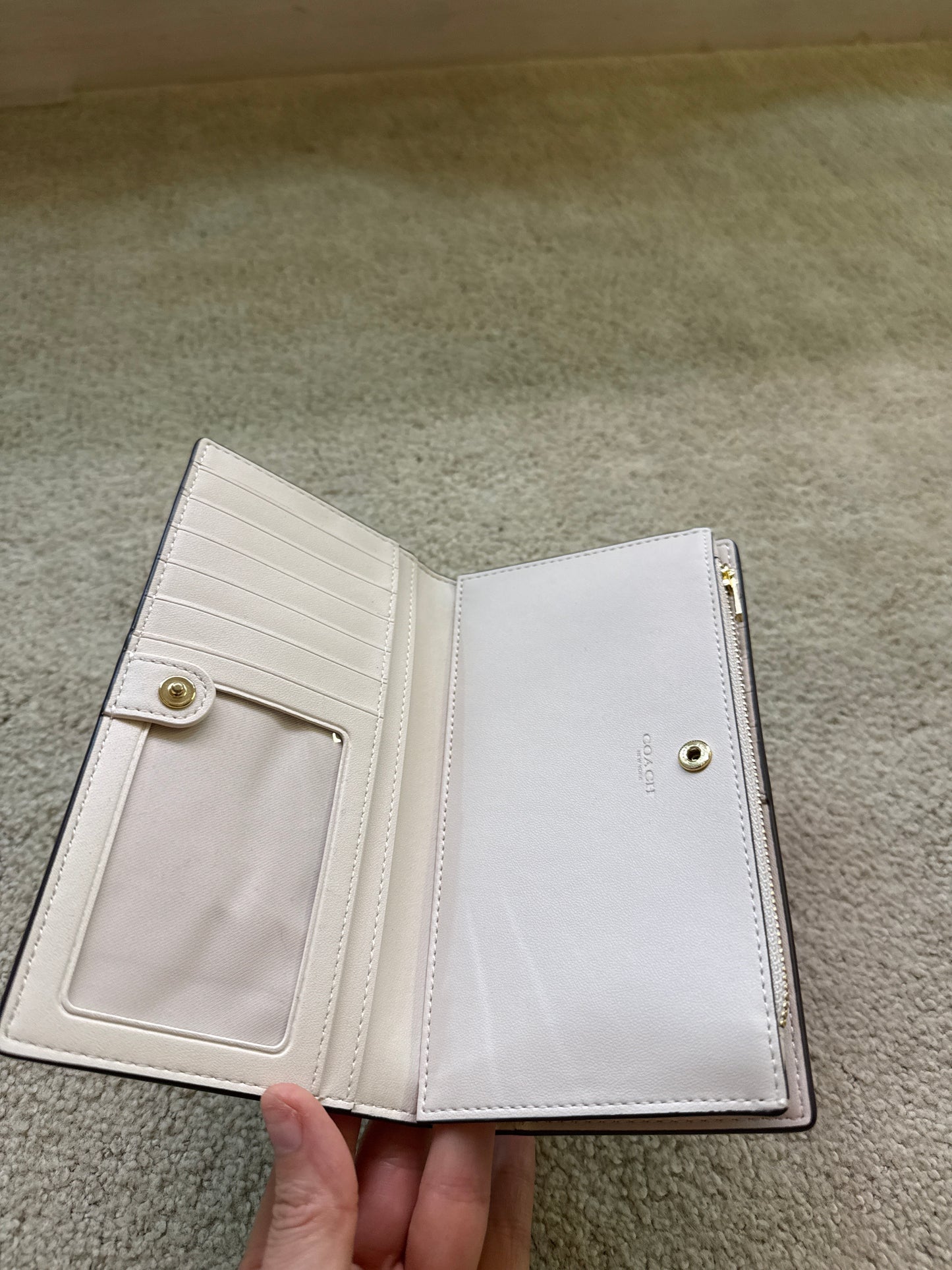 COACH (NEW without tags)