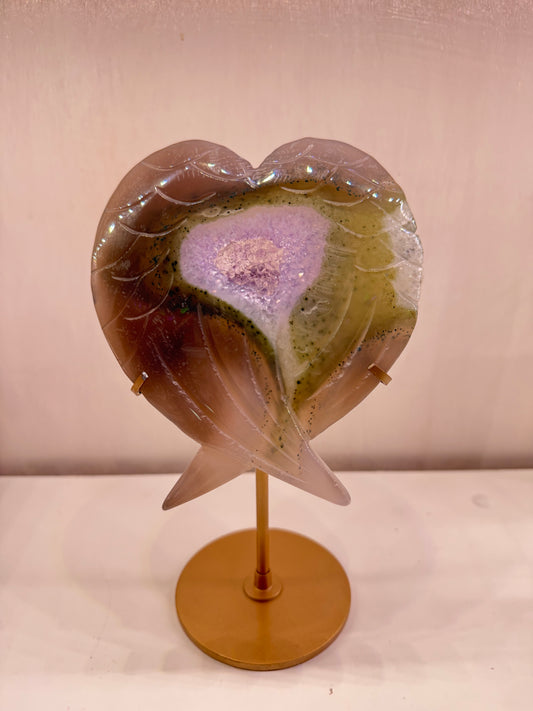 Moss Amethyst heart wings with stand