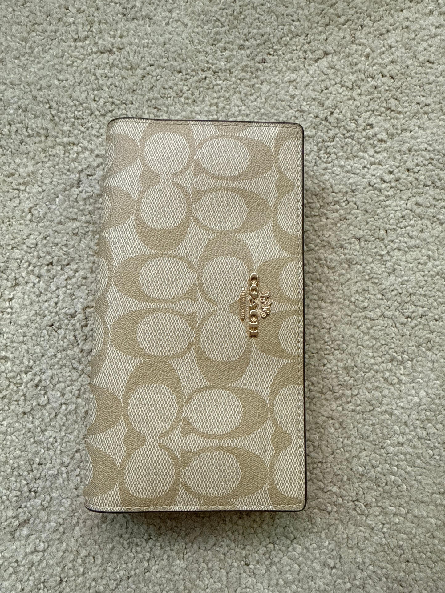 COACH (NEW without tags)