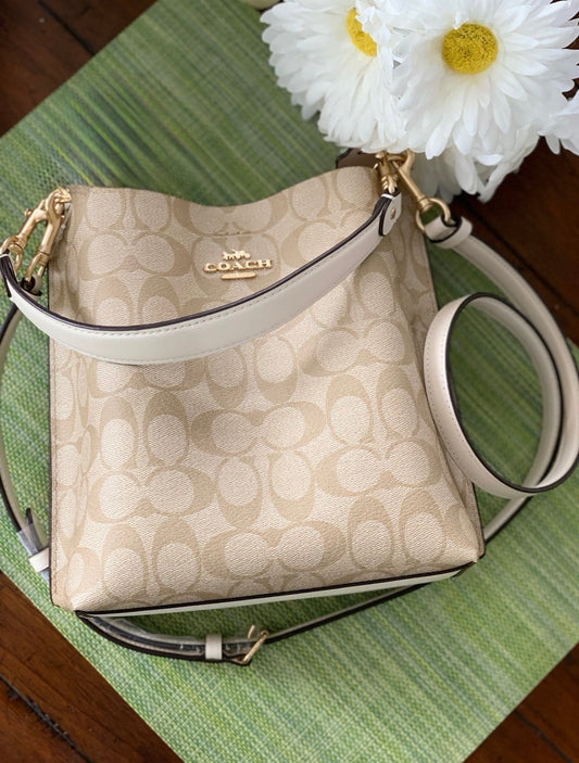 COACH (NEW without tags)